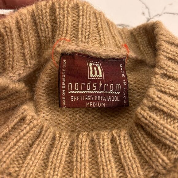 Women's Nordstrom 100% wool sweater - Picture 2 of 2